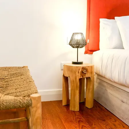 Away From Apartamento