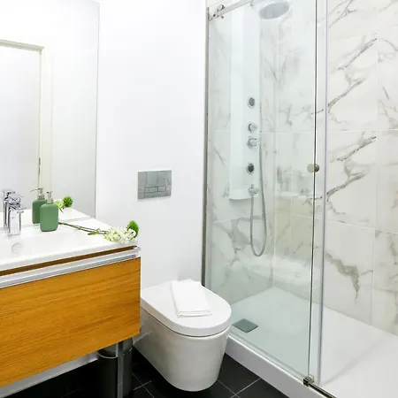 Away From Apartamento *